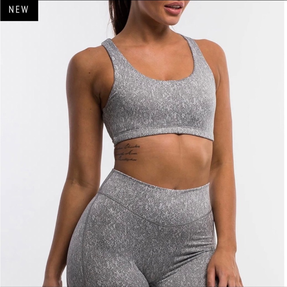 NWOT Echt Hana Sports Bra size M